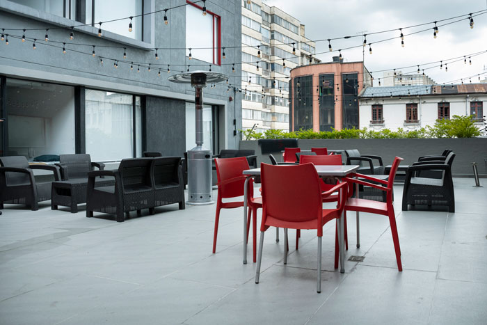 Zona BBQ en residencia universitaria Centro Internacional, Bogotá