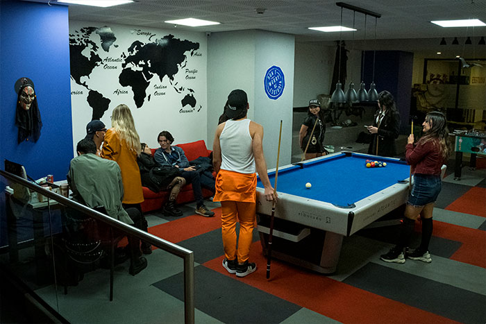 Sala de juegos en residencia universitaria Chapinero, Bogotá